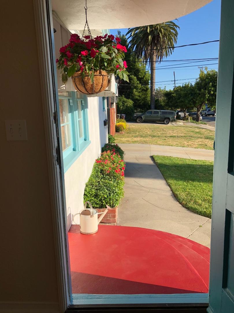 1006 Seabright Avenue Property Photo 9