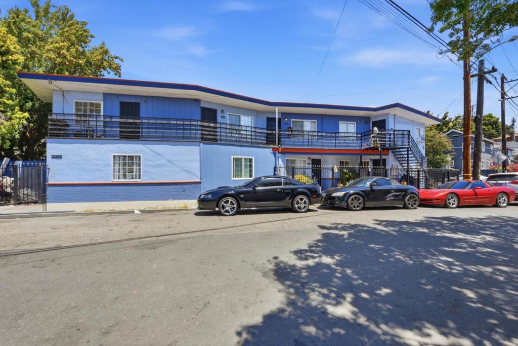 3050 Davis Street Property Photo 1