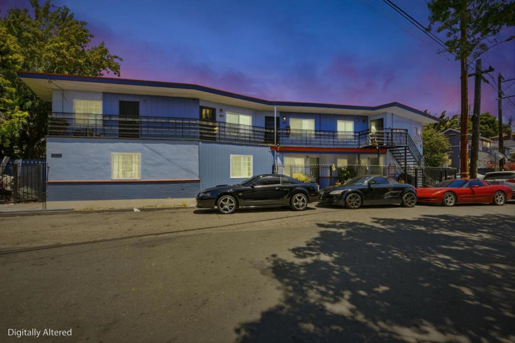3050 Davis Street Property Photo 2