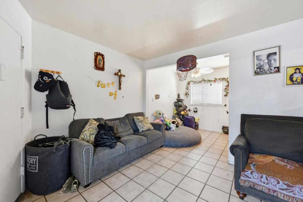 3050 Davis Street Property Photo 16