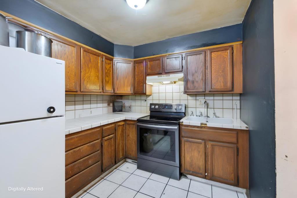 3050 Davis Street Property Photo 21