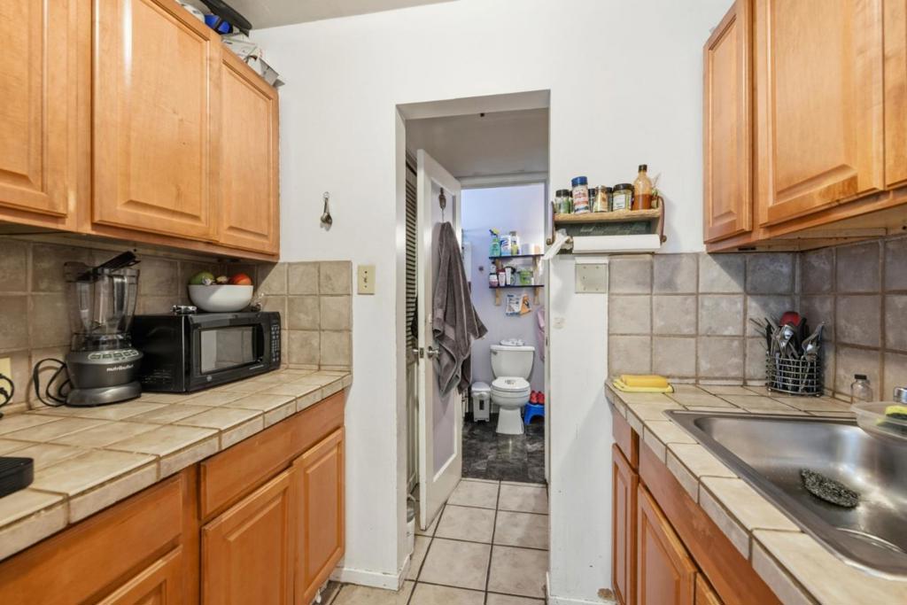 3050 Davis Street Property Photo 24