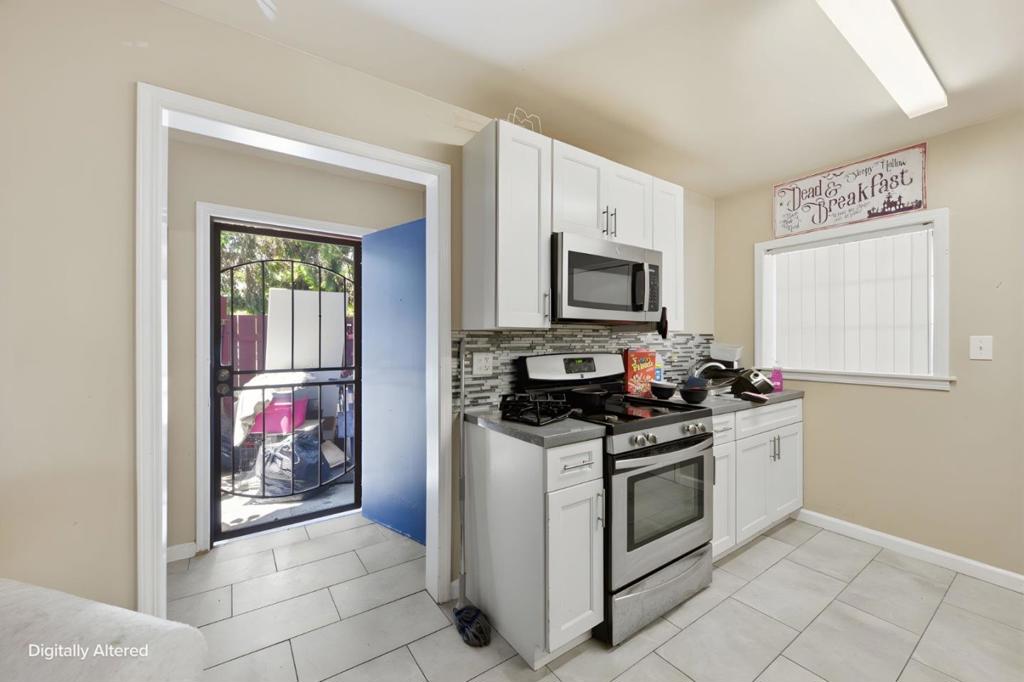 3050 Davis Street Property Photo 25