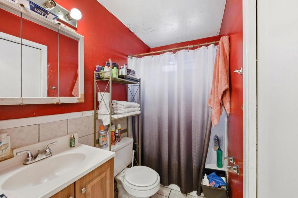 3050 Davis Street Property Photo 45