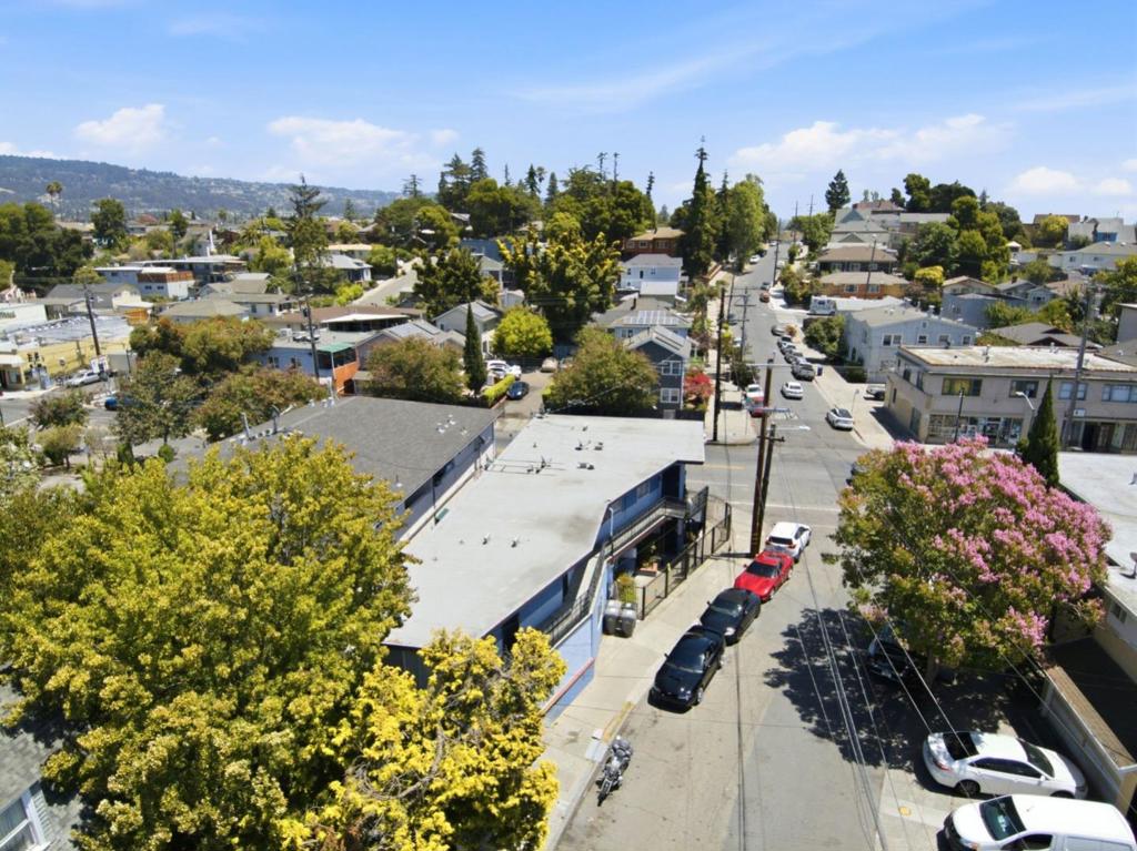3050 Davis Street Property Photo 55