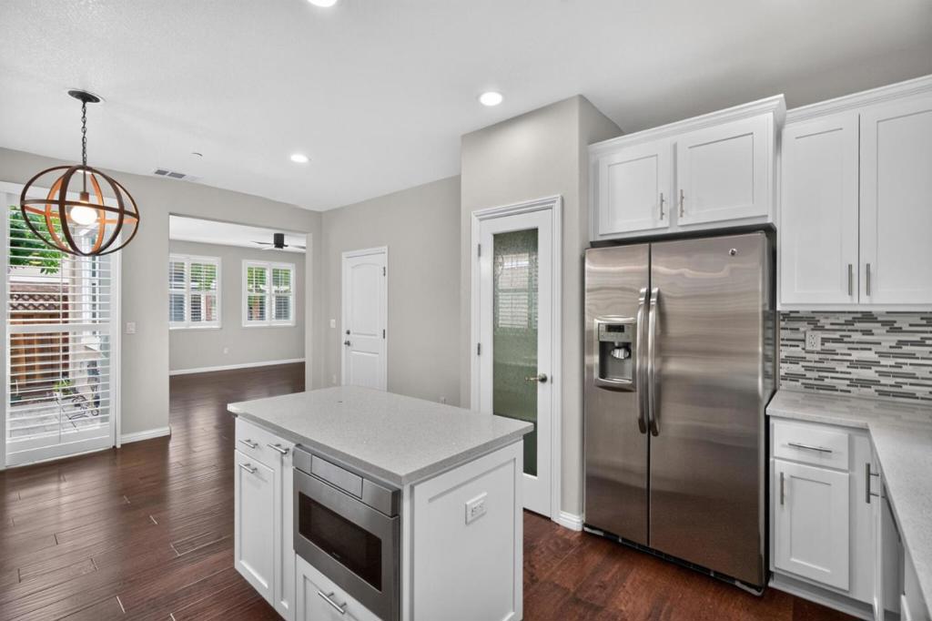 100 Castle Ridge Way Property Photo 7