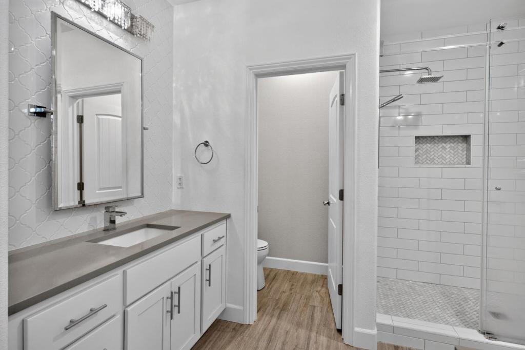 100 Castle Ridge Way Property Photo 15