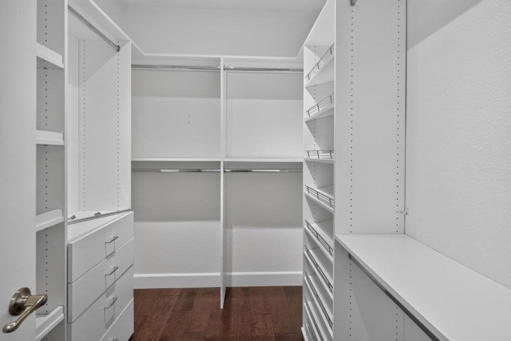 100 Castle Ridge Way Property Photo 23