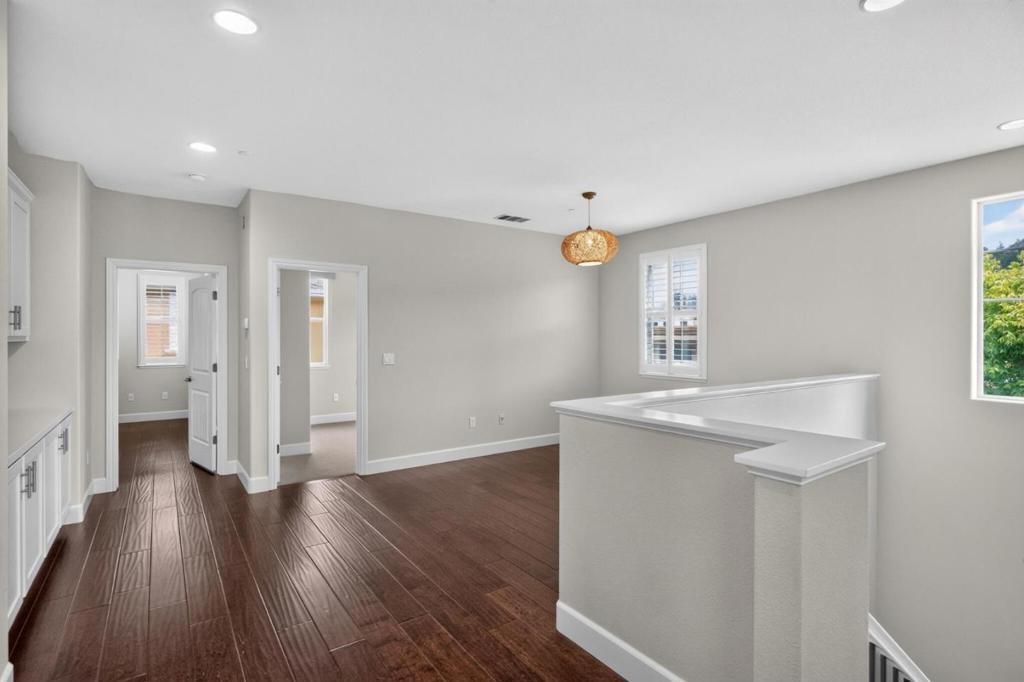 100 Castle Ridge Way Property Photo 27
