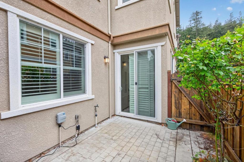 100 Castle Ridge Way Property Photo 30