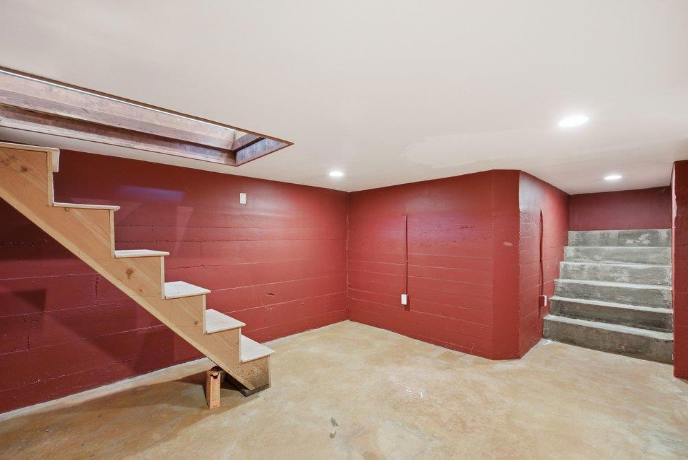 635 Riverside Drive Property Photo 39