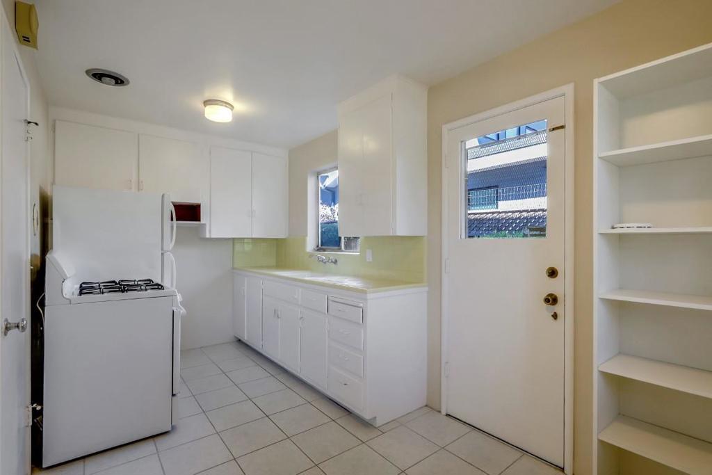 2110 Williams Street Property Photo 4