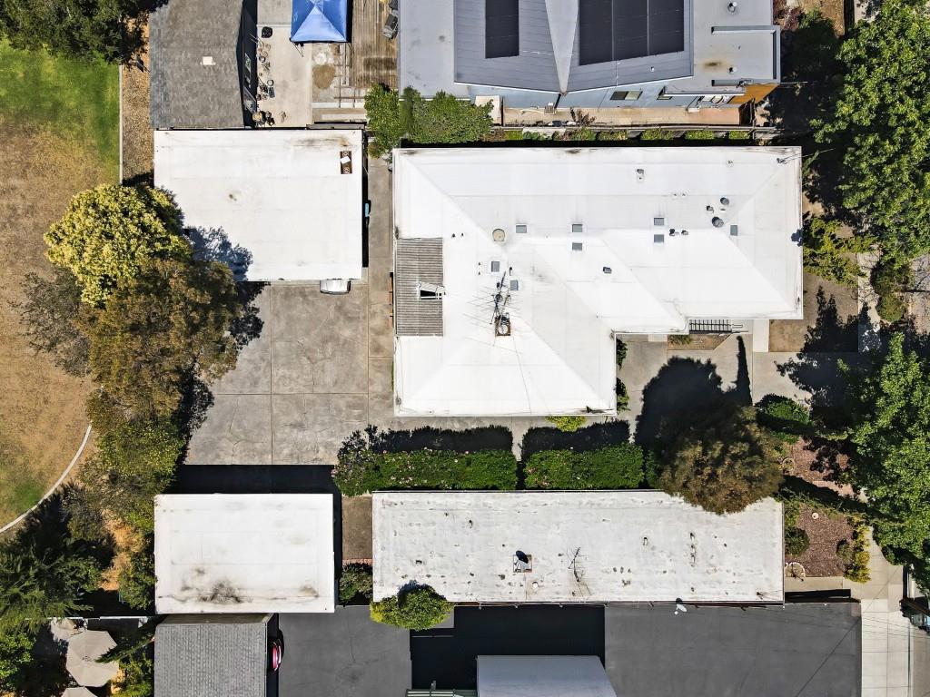 2110 Williams Street Property Photo 9