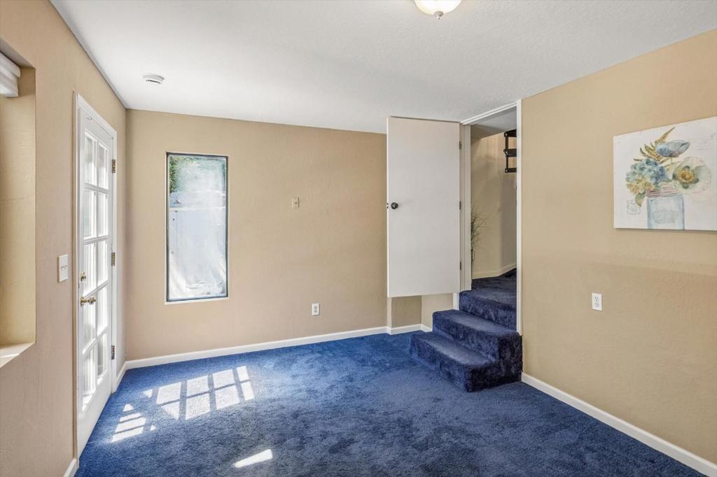 21590 Madrone Drive Property Photo 11
