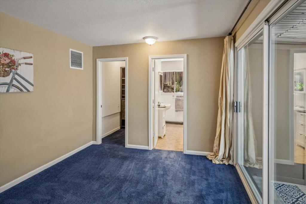21590 Madrone Drive Property Photo 12