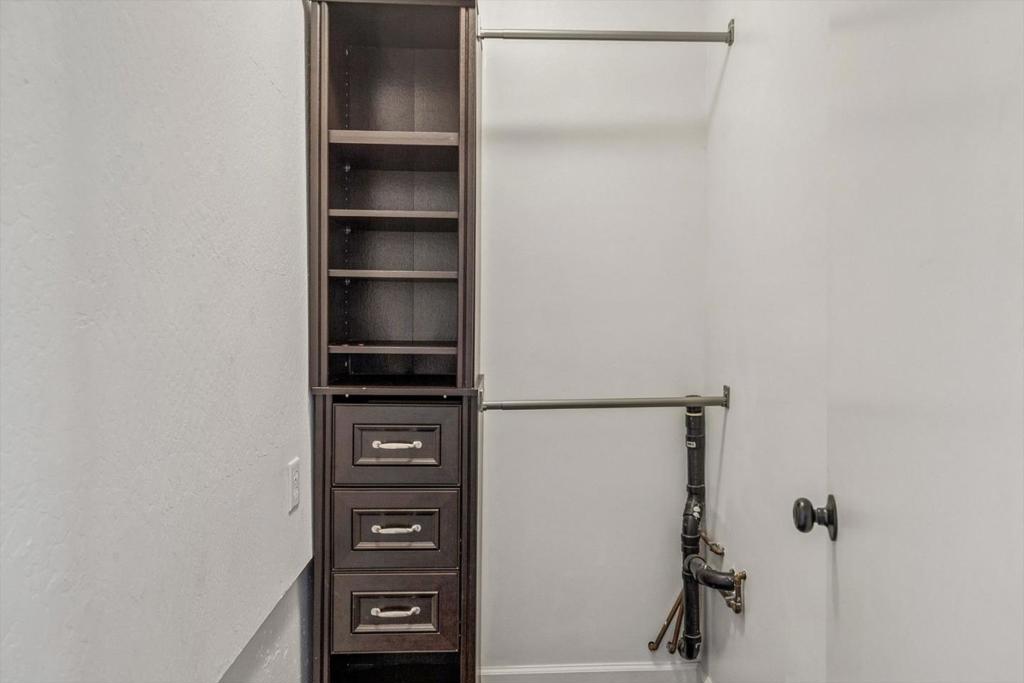 21590 Madrone Drive Property Photo 15