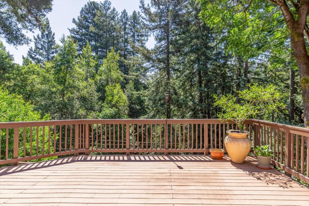 21590 Madrone Drive Property Photo 19