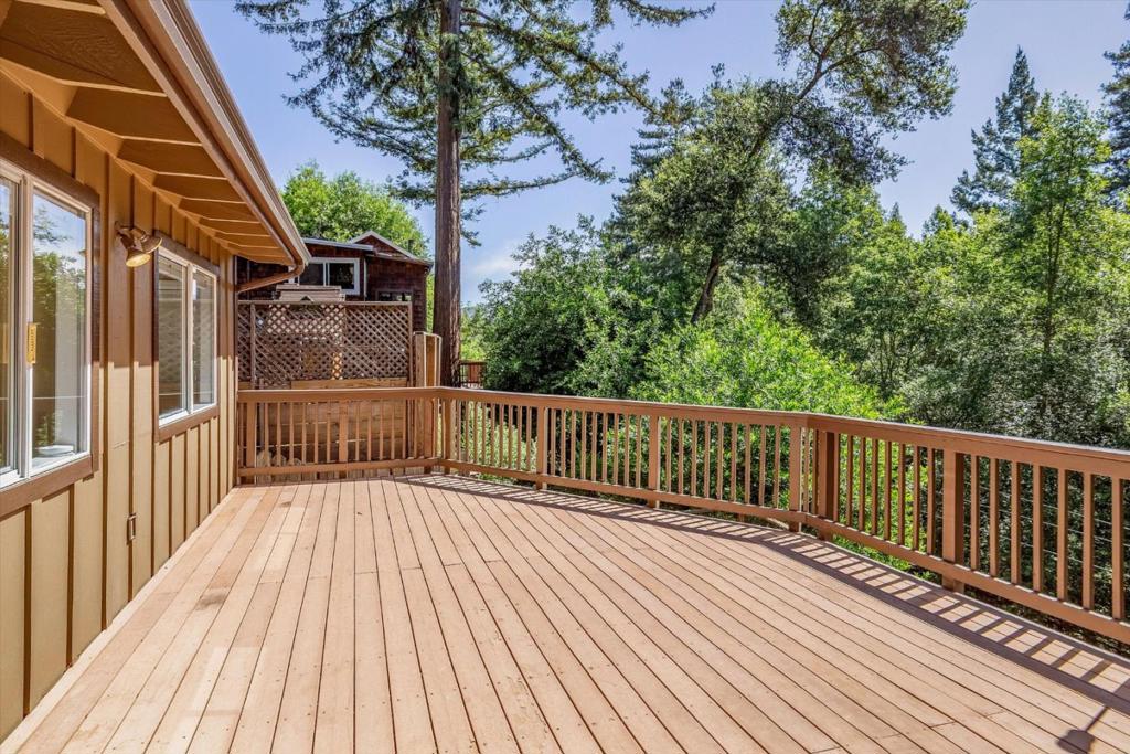 21590 Madrone Drive Property Photo 20