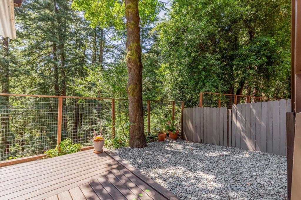 21590 Madrone Drive Property Photo 23