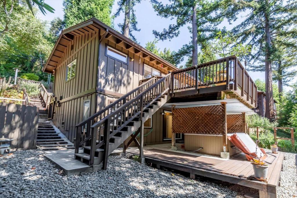 21590 Madrone Drive Property Photo 25