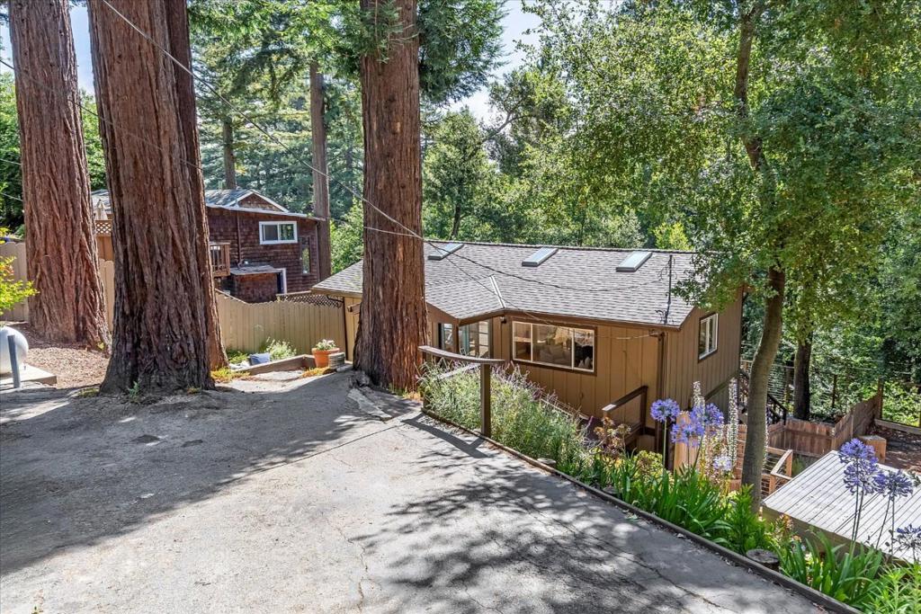 21590 Madrone Drive Property Photo 28