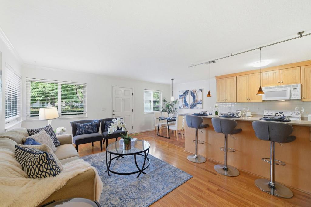 207 Watson Drive 3 Property Photo 2