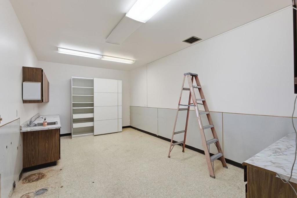 645 Kelly Street Property Photo 16