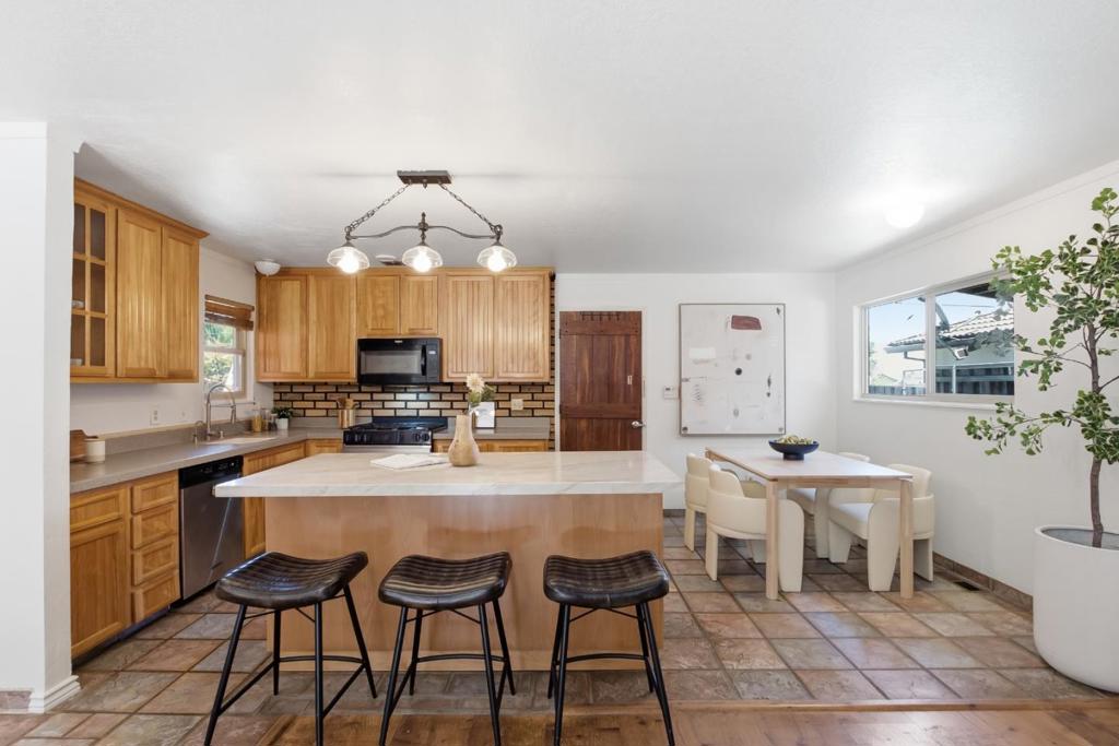 501 7th Street Property Photo 11