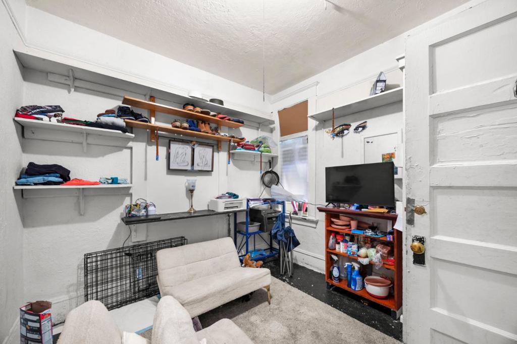 1 W Richmond Avenue Property Photo 19