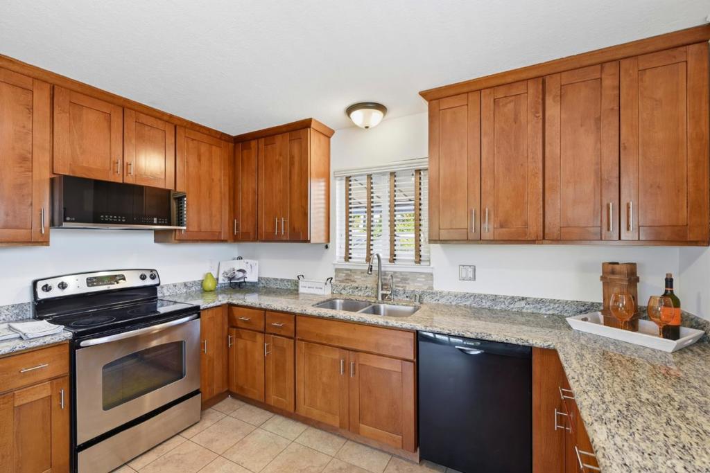 1538 Hallcrest Drive Property Photo 10