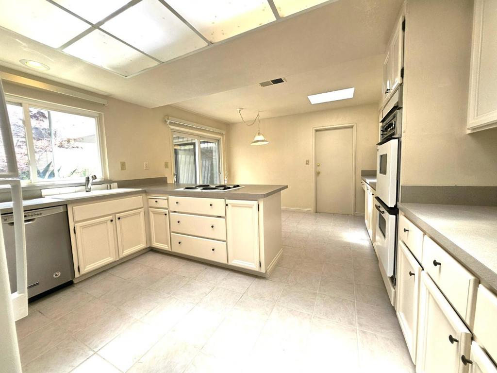 6327 Whaley Drive Property Photo 17