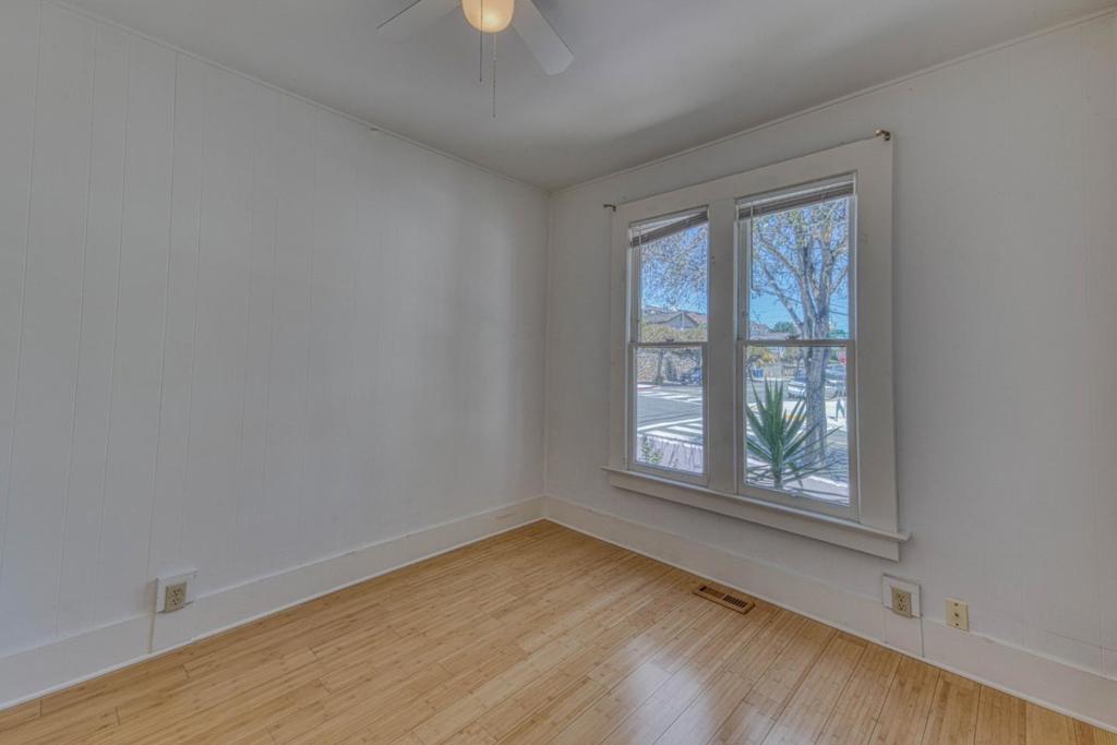 399 Hoffman Avenue Property Photo 10