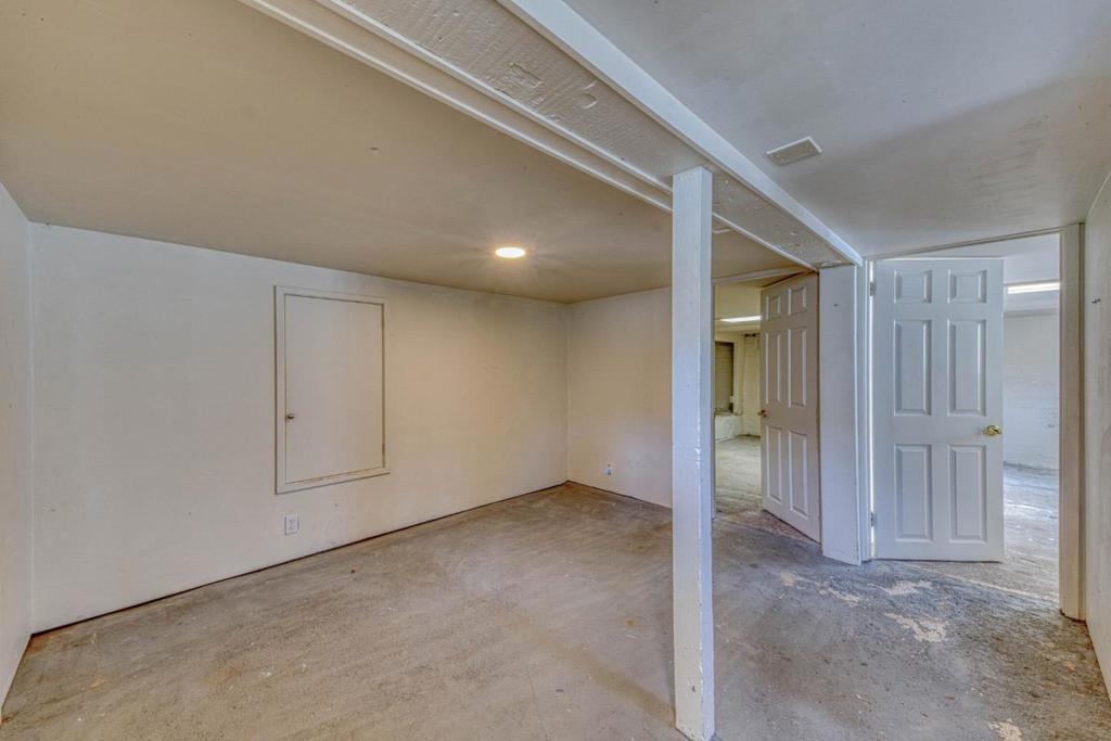 399 Hoffman Avenue Property Photo 17