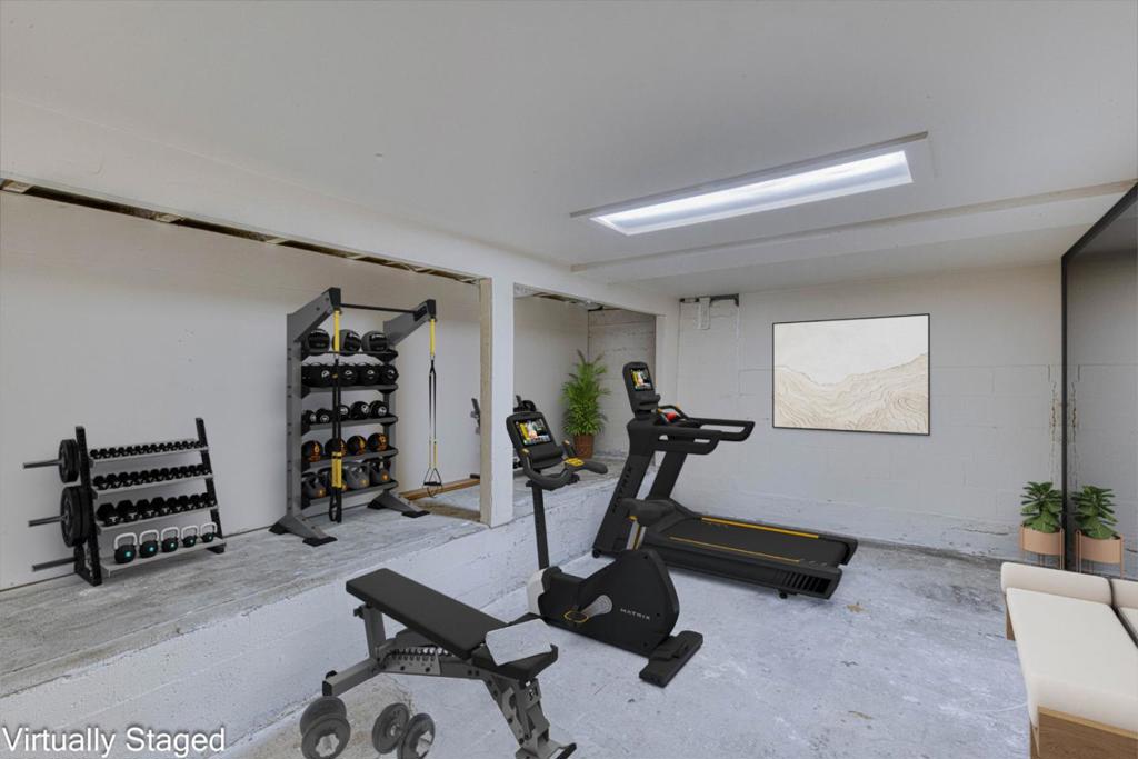 399 Hoffman Avenue Property Photo 18