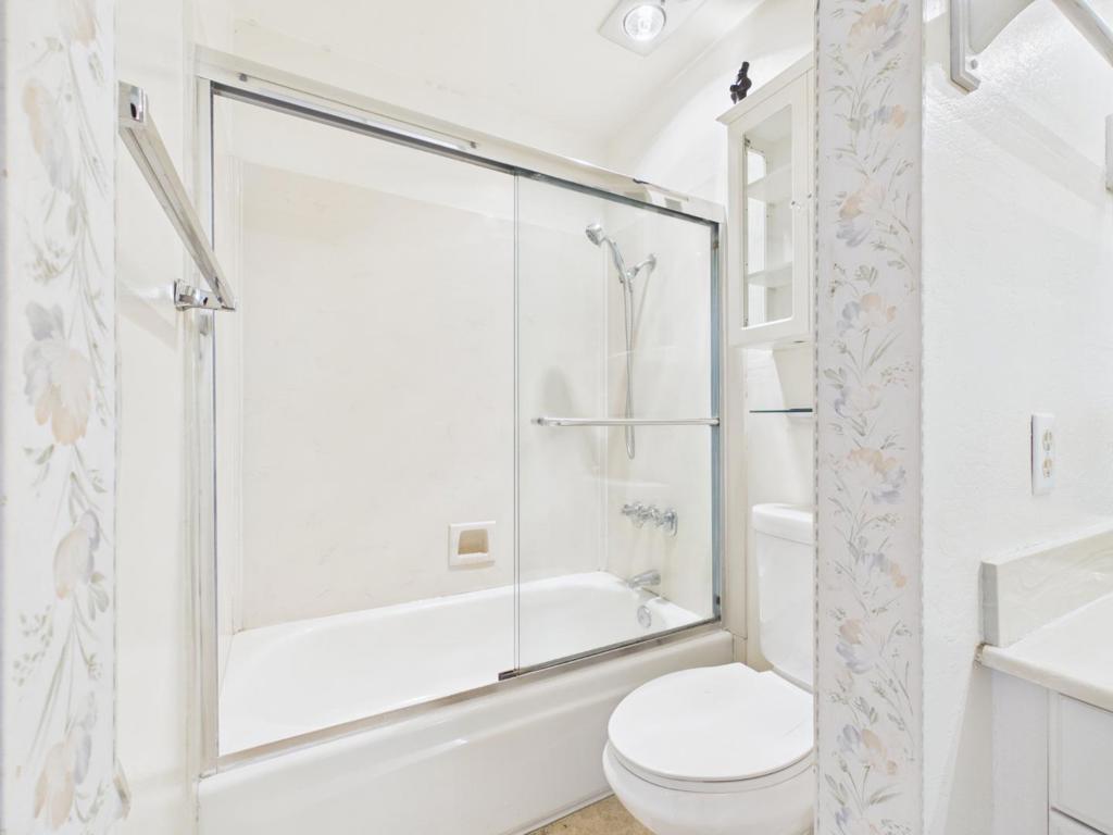 4202 Golden Oaks Lane 4202 Property Photo 6