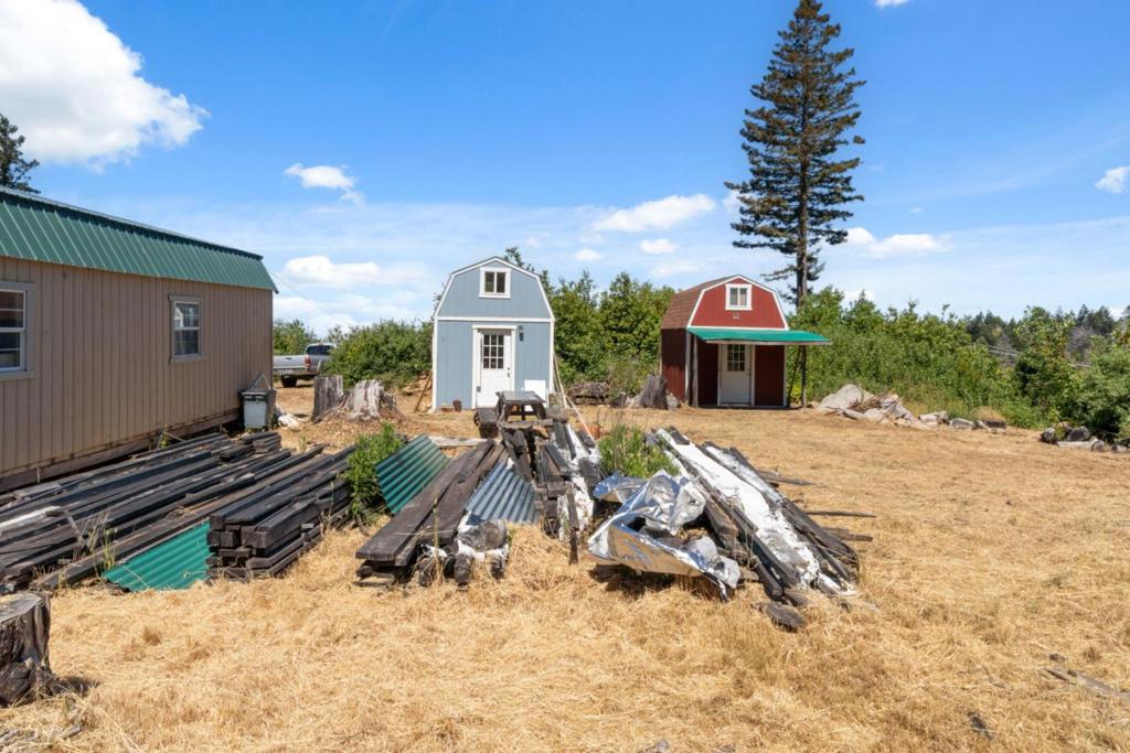 10520 Empire Grade Property Photo 3