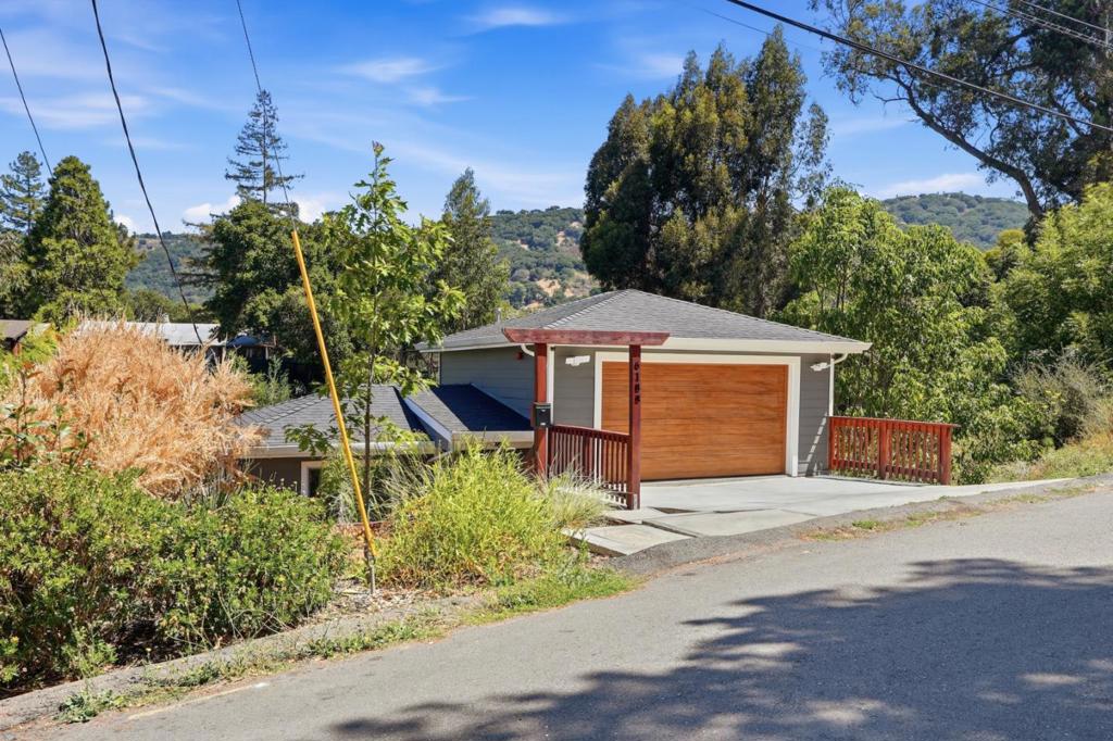 6188 Oakdale Avenue Property Photo 3