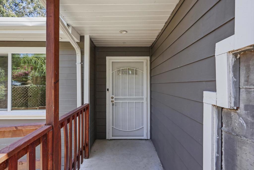 6188 Oakdale Avenue Property Photo 4