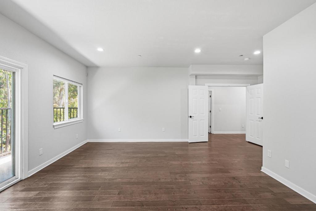 6188 Oakdale Avenue Property Photo 35