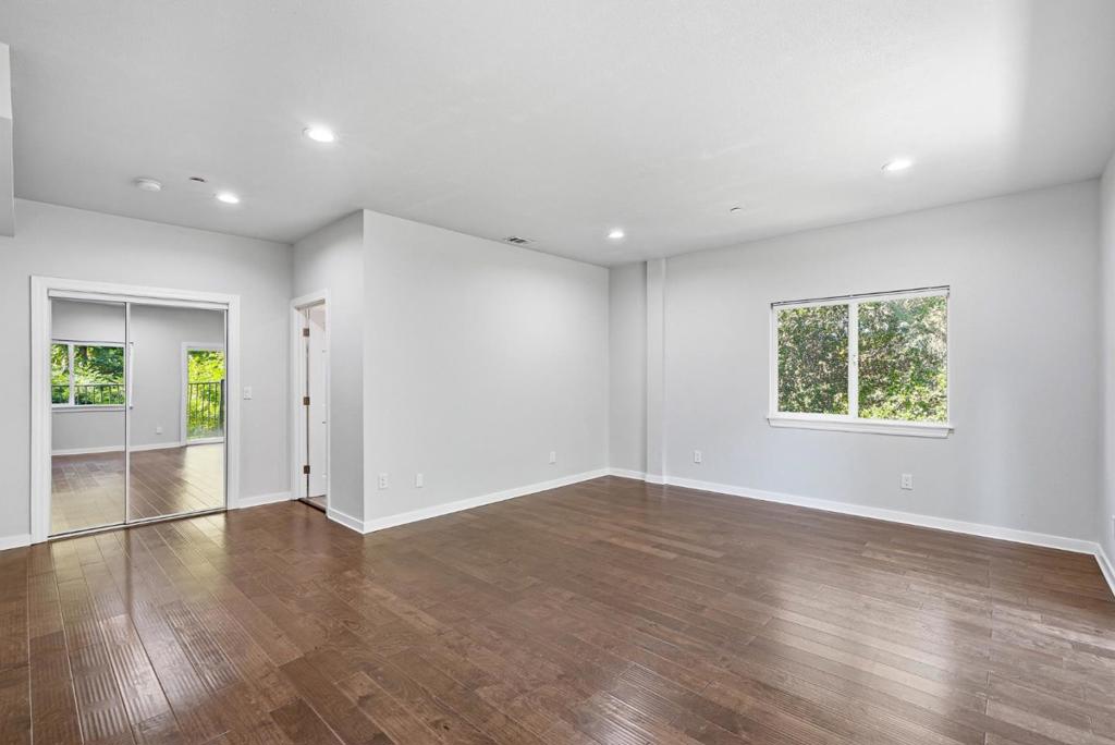 6188 Oakdale Avenue Property Photo 37