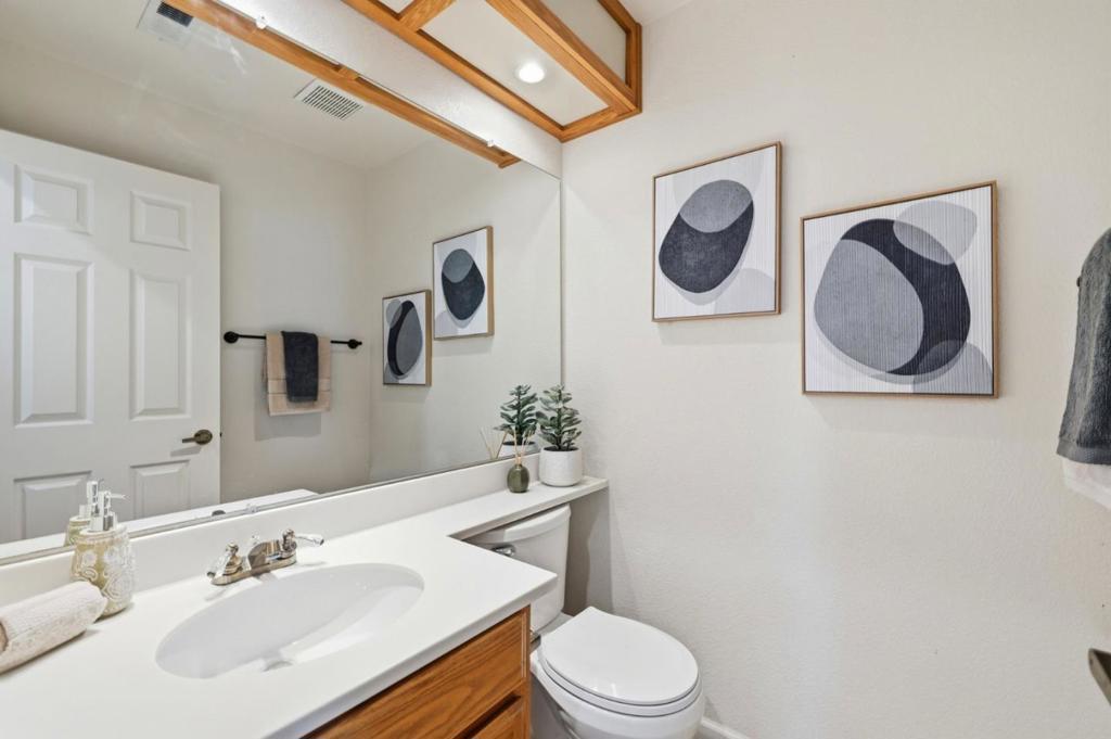 7711 Galloway Drive Property Photo 11