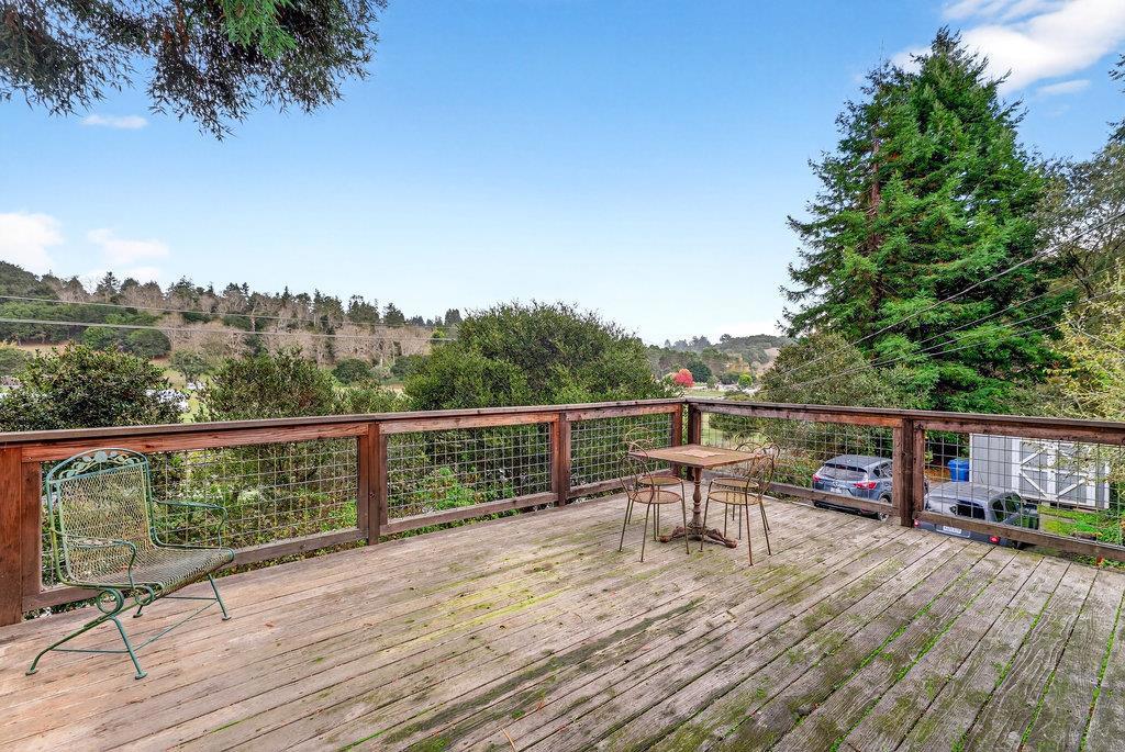 885 Larkin Valley Road Property Photo 11