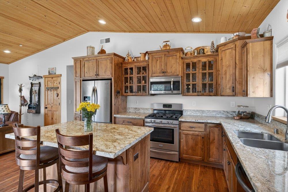 14625 Denton Avenue Property Photo 12