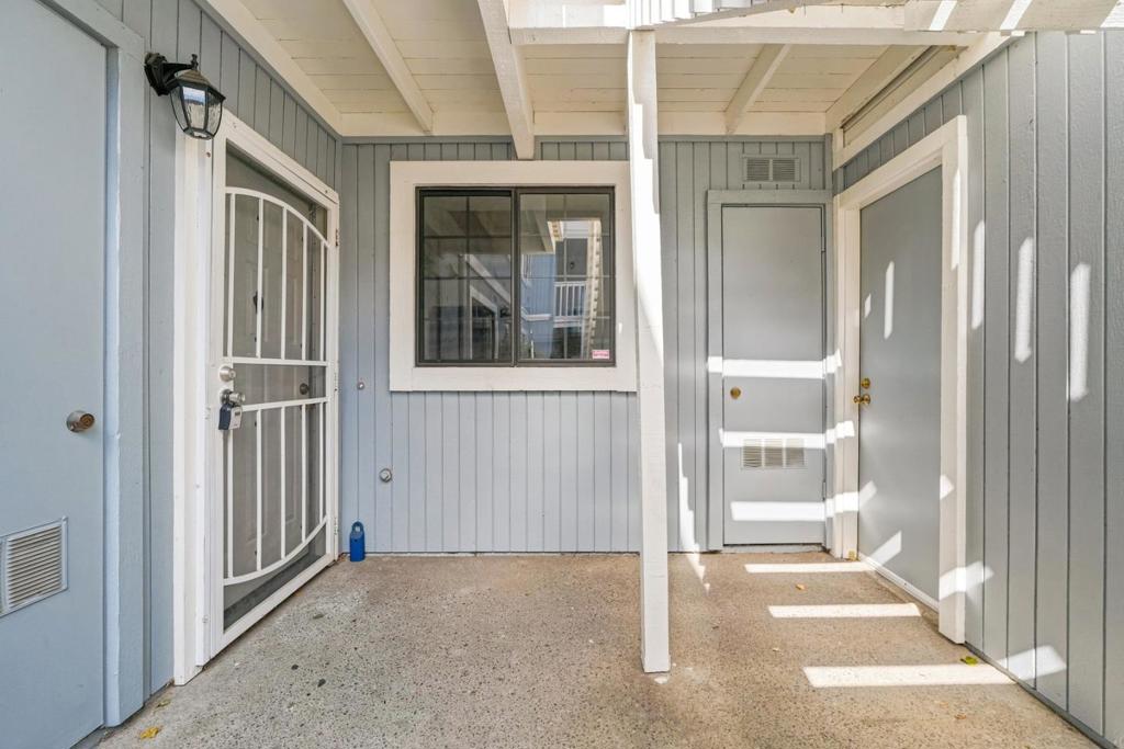 5029 Shalimar Circle Property Photo 3