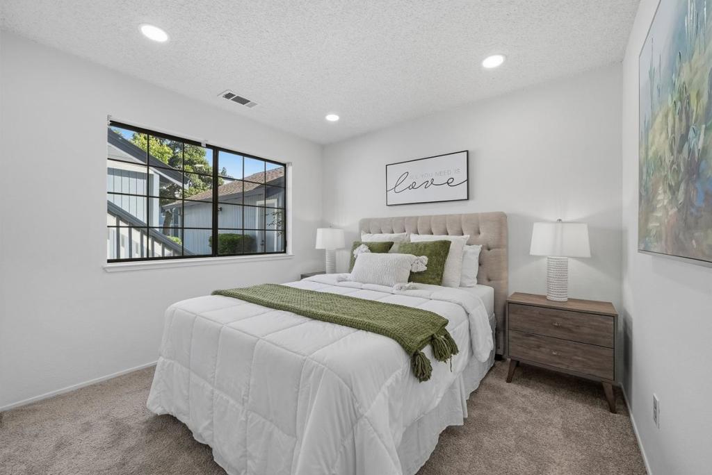 5029 Shalimar Circle Property Photo 16