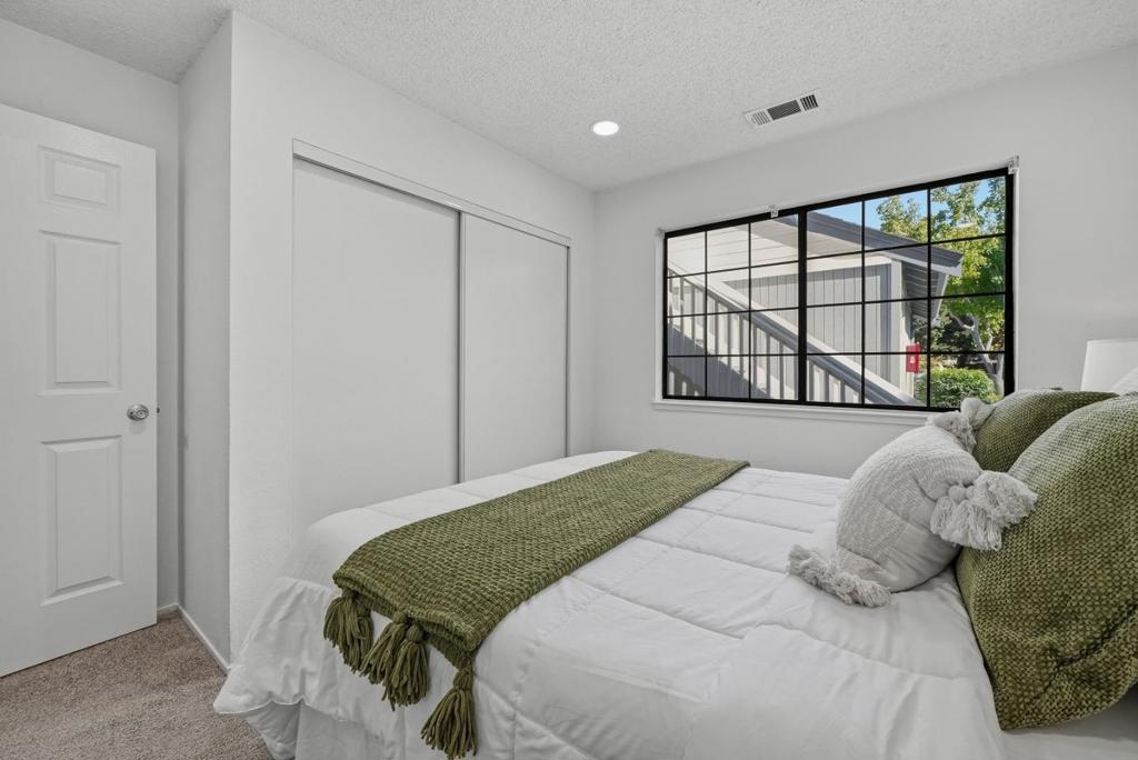 5029 Shalimar Circle Property Photo 17
