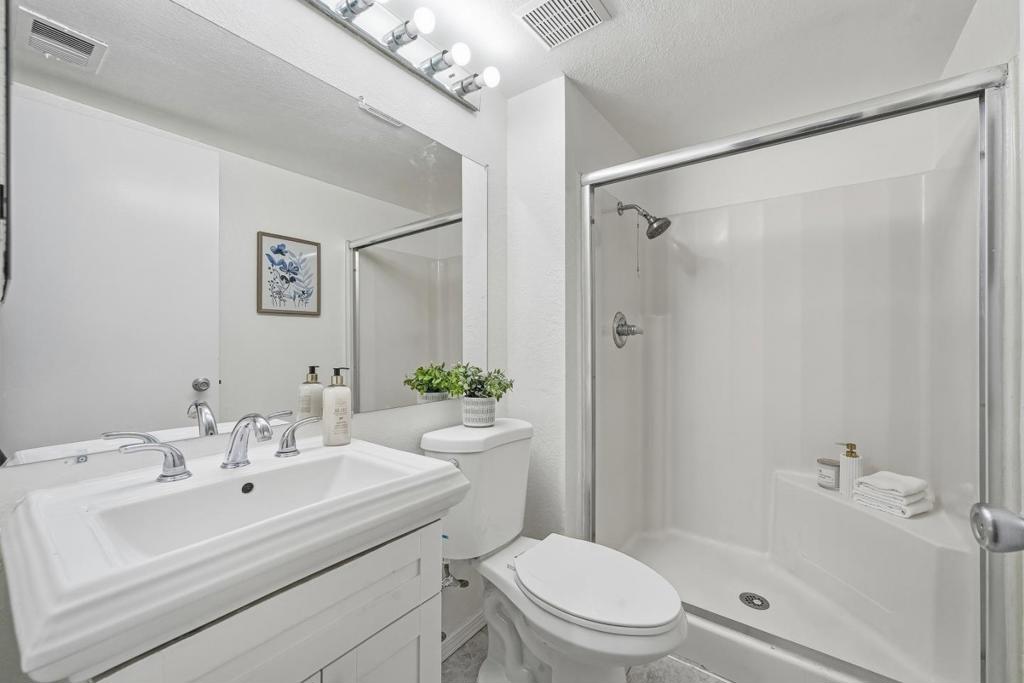5029 Shalimar Circle Property Photo 19