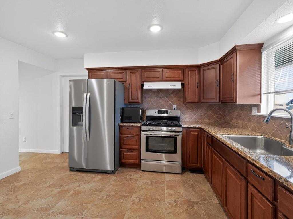 1168 E Rice Ranch Road Property Photo 7