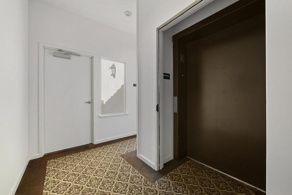 1883 Agnew Road 424 Property Photo 28