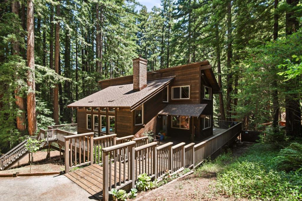 17388 Tressel Pass Road Property Photo 1